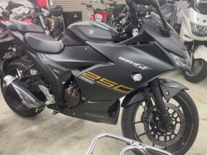 ズキ　ジクサーＳＦ２５０　ＥＤ２２Ｂ　マットブラック　（明石市）より　ご予約来店