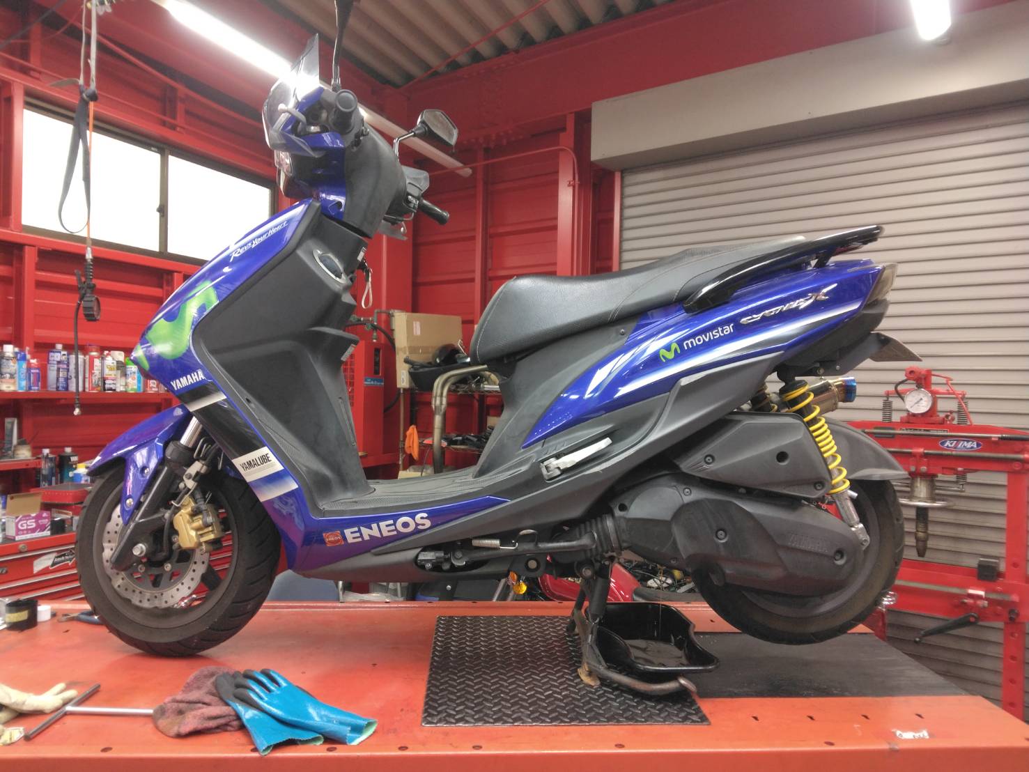 明石市より ヤマハ ヤマハ シグナスX SR(2017年) Movistar Yamaha