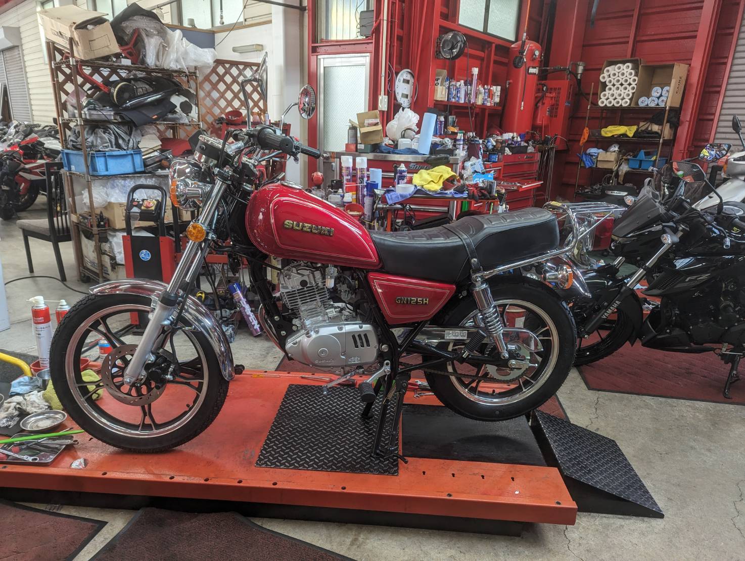 2024.4.11 SUZUKI GN125H 新車時タイヤ交換させて頂きました。